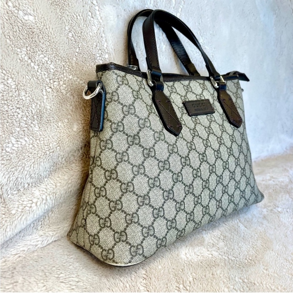 Gucci Monogram Supreme Coated Canvas Convertible Zip Tote - Picture 8 of 17